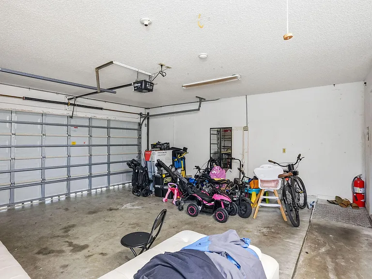 2171 NW 76th Ave — Photo 28