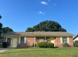 9 Aaron St, Longview, TX 75602