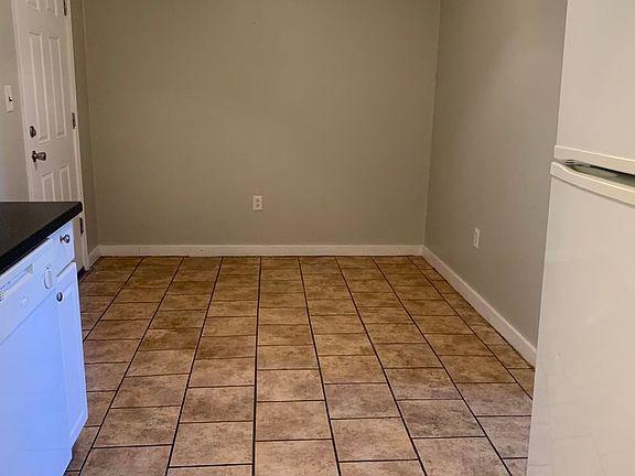 4th image of 447 Carothers Ave #6