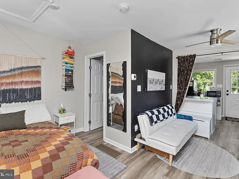 325 W Evergreen Ave — Photo 7