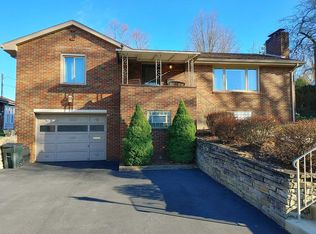 1201 Laurel Hill Dr, Homestead, PA 15120