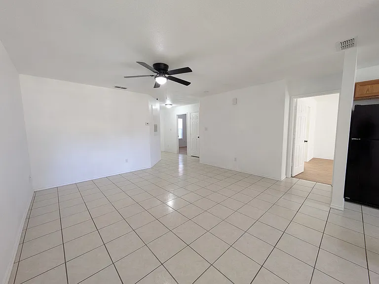 1070 Misty Acres Dr — Photo 11