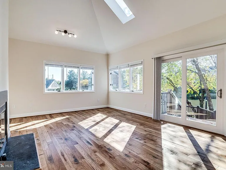 6505 Gretna Green Way — Photo 13