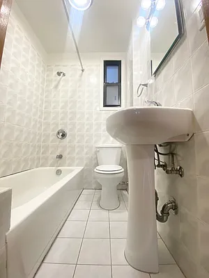 Rented by Oxford Property Group | media 12