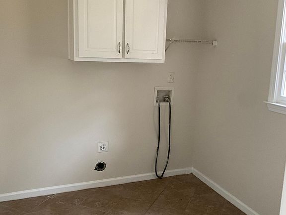 5th image of 2919 Bridle Creek Dr SW