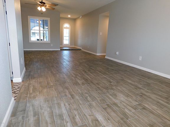 4th image of 5437 W Townley Ave