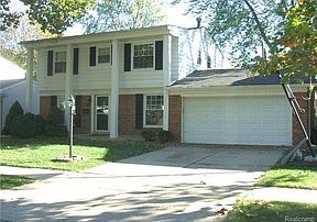 1st image of 36529 Sherwood St