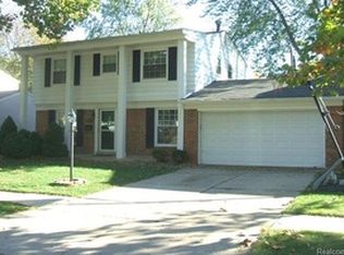 36529 Sherwood St, Livonia, MI 48154