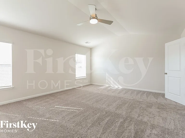 413 Stonefence Dr — Photo 9