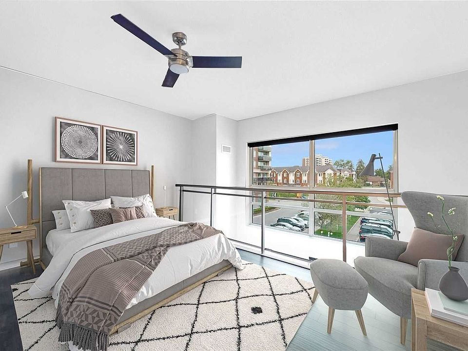 1st image of 215 Queen St E #212