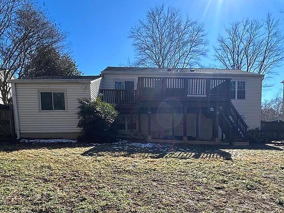 4th image of 15006 Nebraska Ln