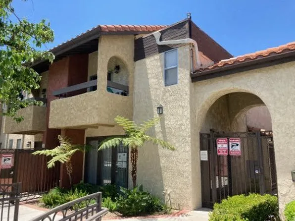 Villa del Sol Apartments