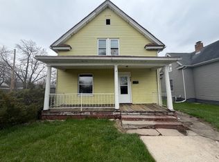 422 Studebaker St, South Bend, IN 46628