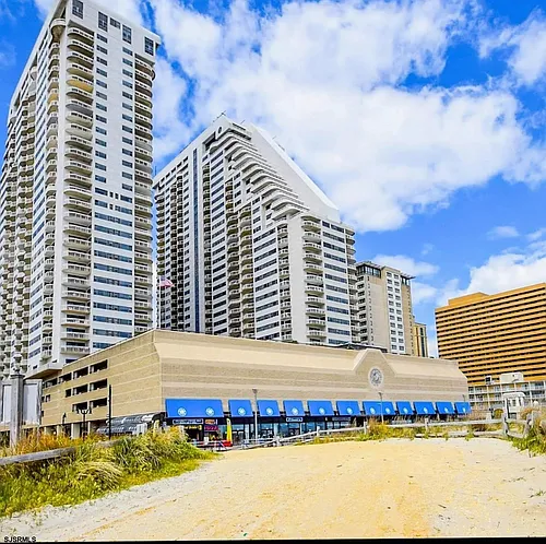 3101 Boardwalk Photo 1