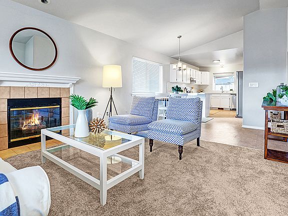 5th image of 2532 58th Ave NE