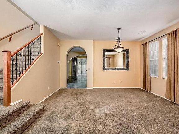 4th image of 1115 W Caroline Ln