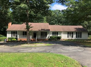 411 Charlemagne Rd, Midlothian, VA 23114