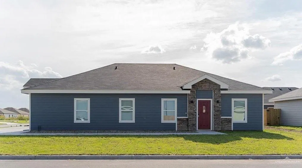 2226 Summit Rd — Photo 1
