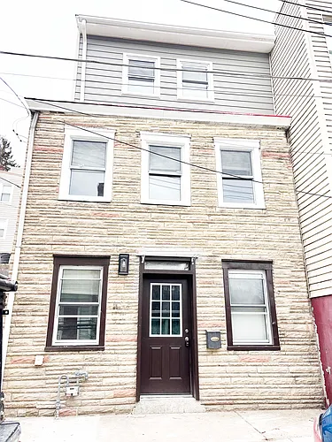 1039 Salter Way Photo 1