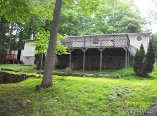 38 Red Raven Rd, Swannanoa, NC 28778