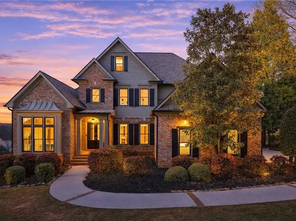 3734 Wavespray Ct, Gainesville, GA 30506
