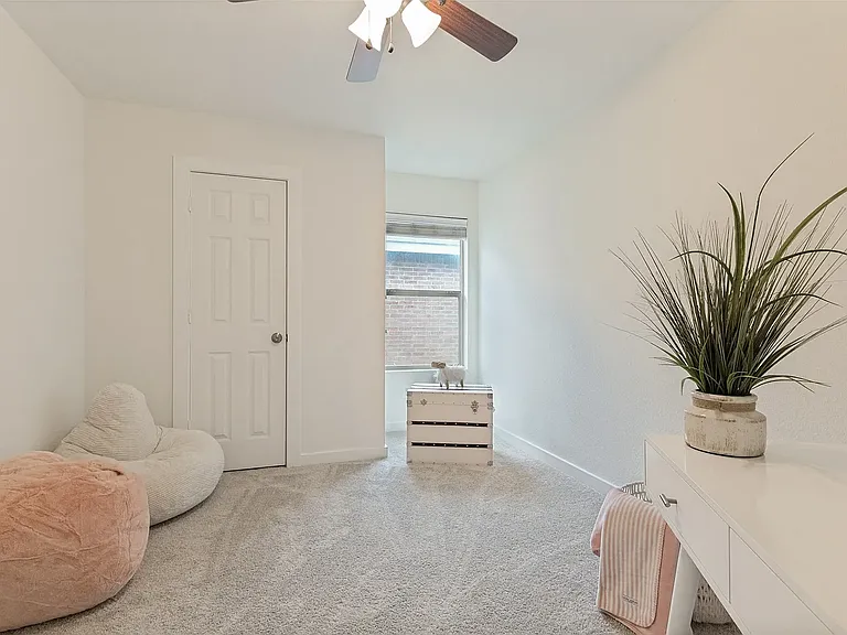8828 Valley River Dr — Photo 13