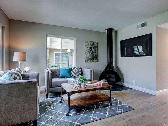 2nd image of 12761 Sussex Cir