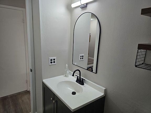 5th image of 38177 Jamestown Dr