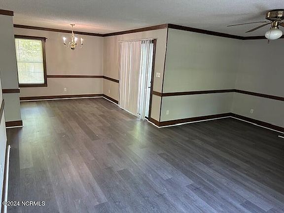 3rd image of 421 Foxhall Drive