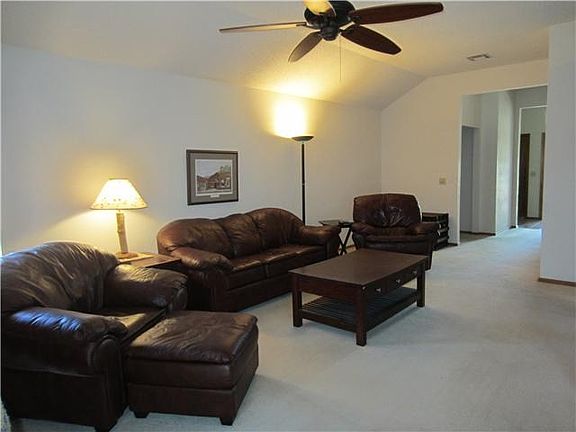3rd image of 6708 NW 124th St