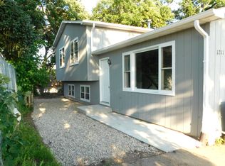 1211 Sunset Dr, Round Lake Beach, IL 60073
