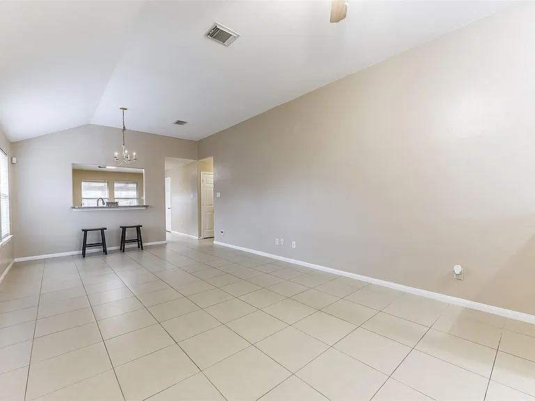 8322 Kingsbridge Meadow Dr — Photo 4