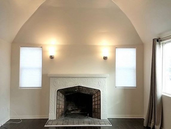 5th image of 3501 W 60th St