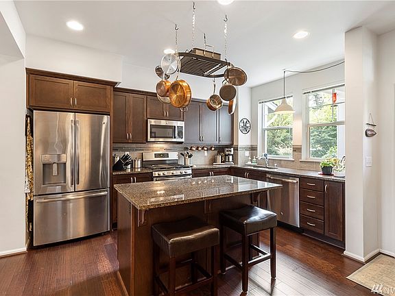 Plenty of light and space in this kitchen.