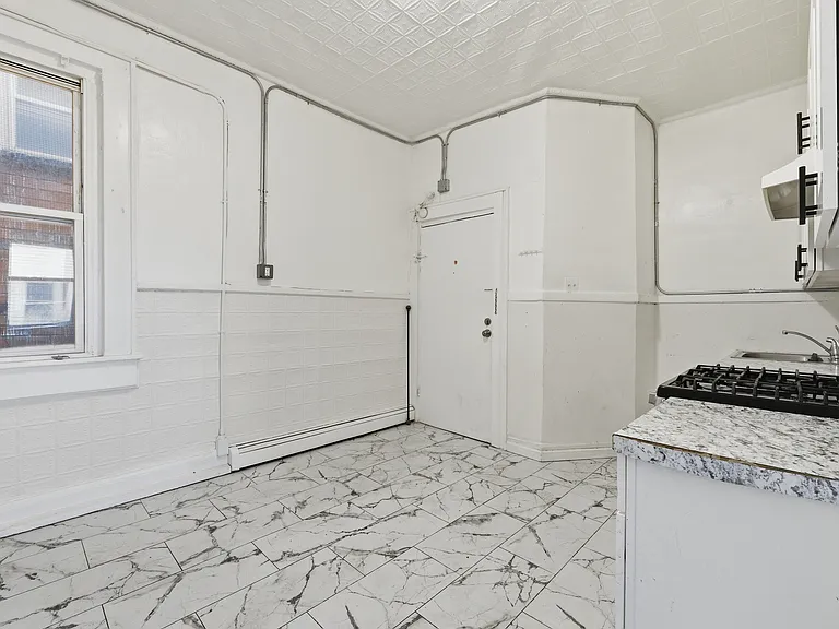 302 Belmont Ave #2 — Photo 3