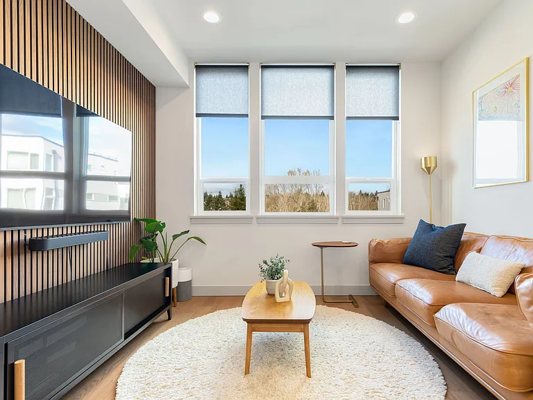 5030 Sand Point Pl NE — Photo 33
