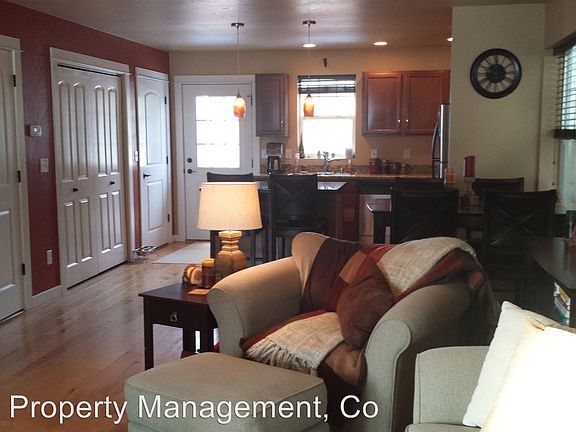 4th image of 2337 S 3rd St W APT 2