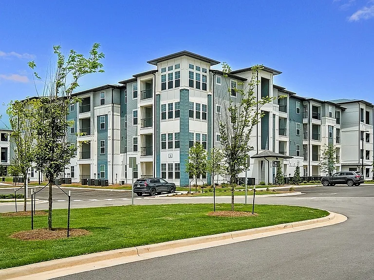 Brio Parc Apartments & Townhomes — Photo 68