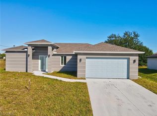 2716 25th St SW, Lehigh Acres, FL 33976