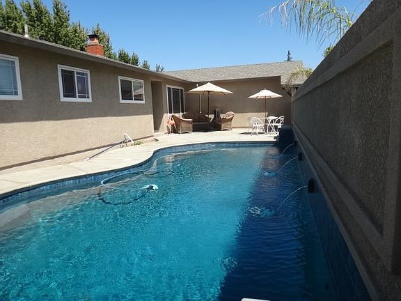 3rd image of 1020 Skyview Dr