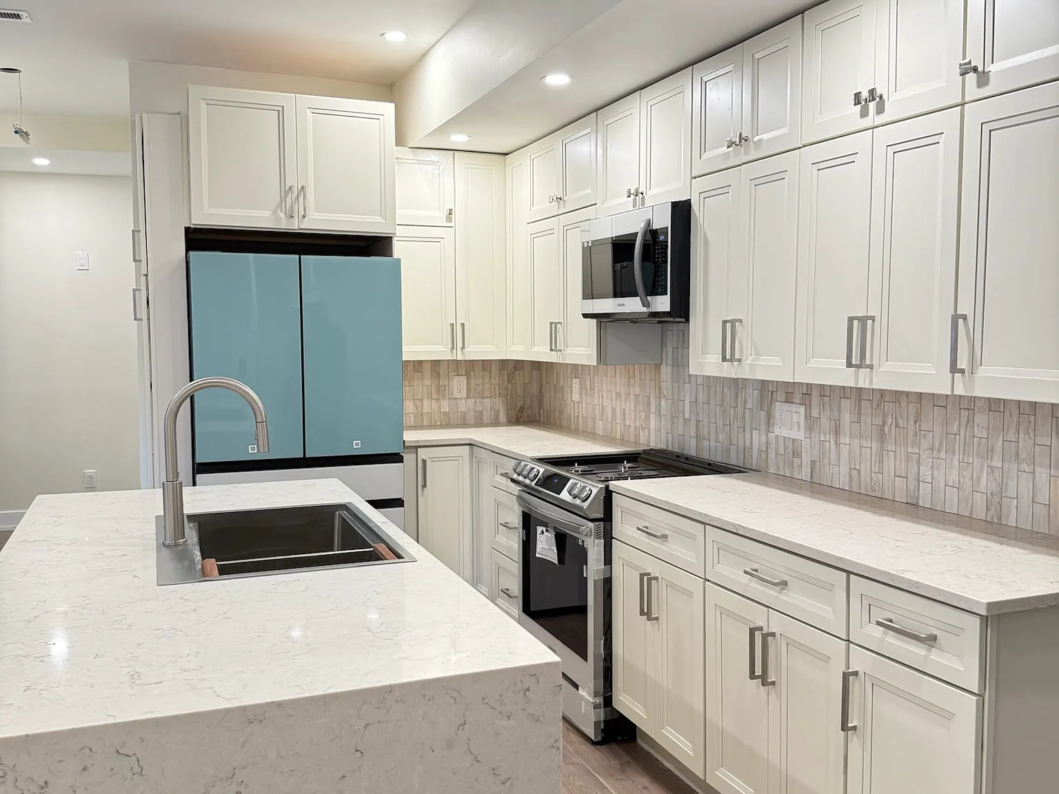 3 bed, 1750 sqft, $2,700 — Photo 4