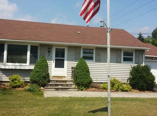 72 Eaton St, Hamilton, NY 13346