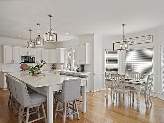 3rd image of 3038 Fairhaven Rdg NW