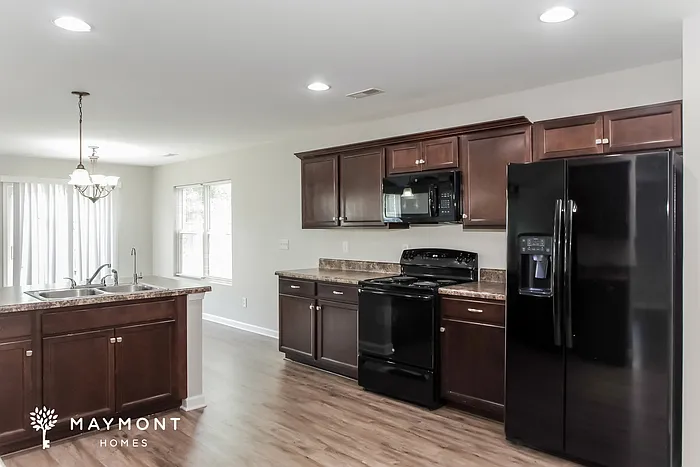 111 Winstead Cir — Photo 9