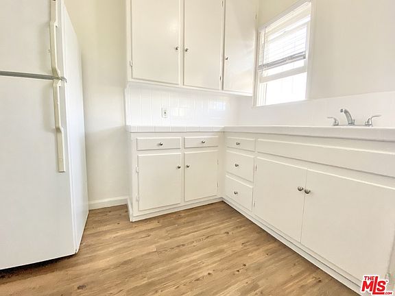 5th image of 5928 Melrose Ave #6A