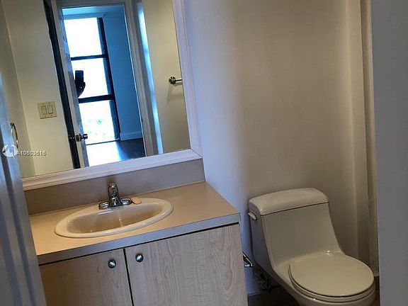 5th image of 20335 N Country Club Dr #2110