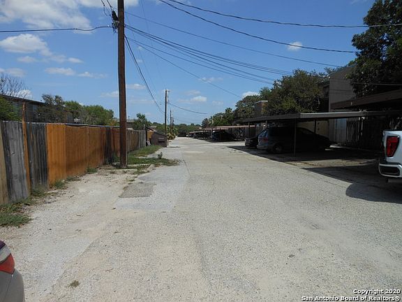 4th image of 159 Sprucewood Ln