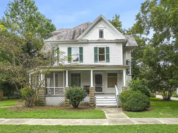 24262 Chadbourne St, Parksley, VA 23421
