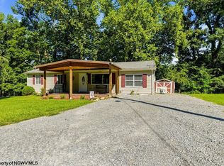 137 Blossom Dr, Clarksburg, WV 26301