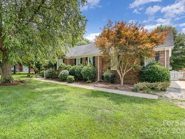 1408 Bradley Dr, Monroe, NC 28112